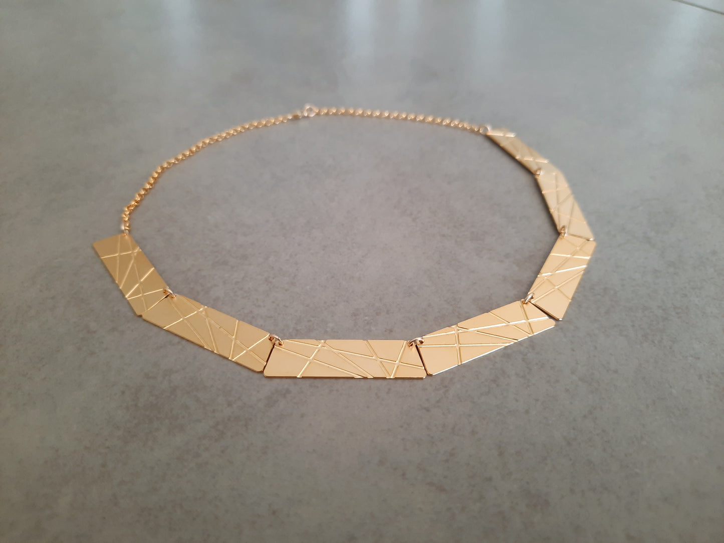 שרשרת מלבנים זהב | שרשרת עם דוגמא גיאומטרית